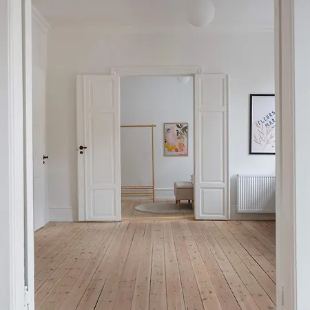 Apartmán The Royale With 4 Bedrooms *